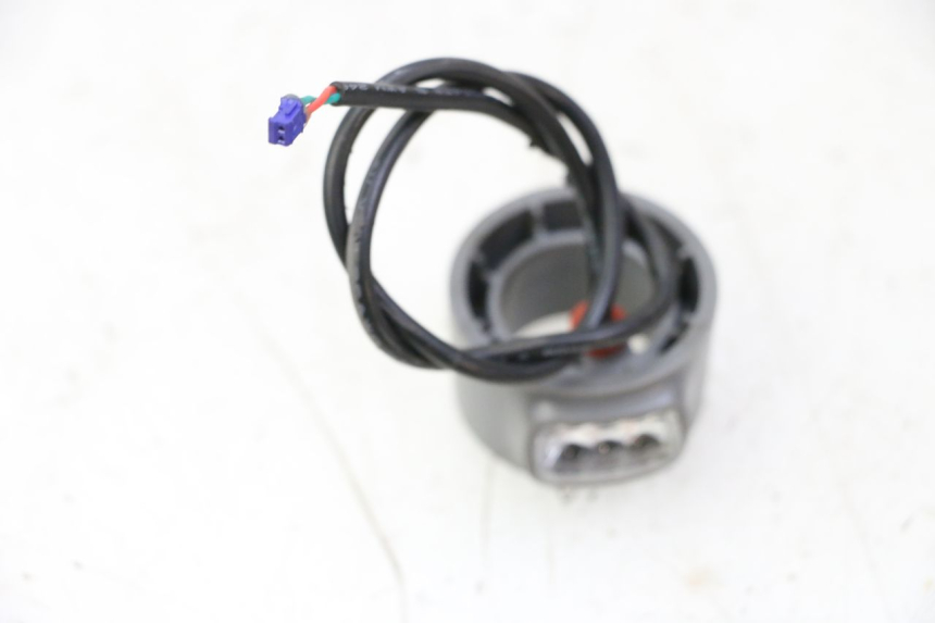 photo de CLIGNOTANT AVANT GAUCHE SEGWAY NINEBOT F65I 1