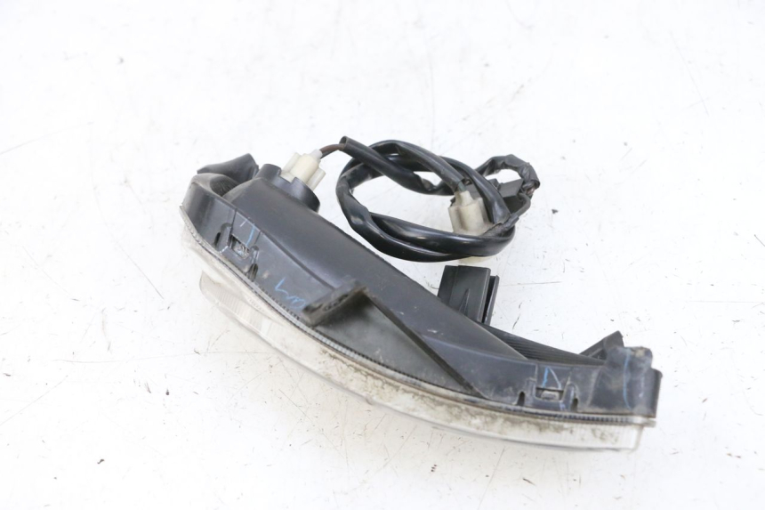 photo de CLIGNOTANT AVANT GAUCHE MBK FLIPPER 115 (2013 - 2017) - Autre angle de vue