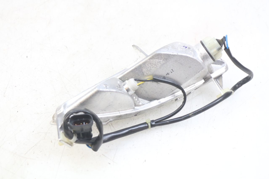 photo de CLIGNOTANT AVANT GAUCHE PIAGGIO FLY 4T 50 (2013 - 2017)