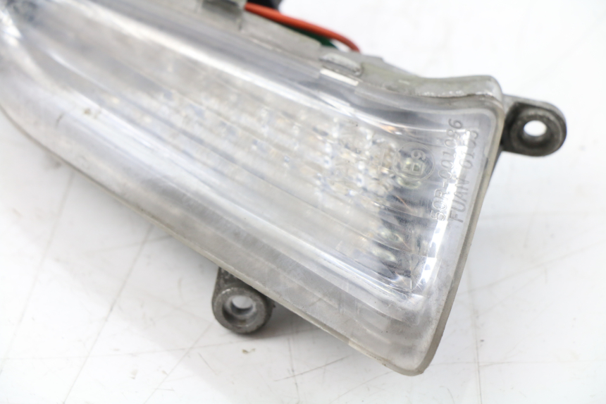 photo de CLIGNOTANT AVANT GAUCHE KYMCO PEOPLE S 125 (2000 - 2008)