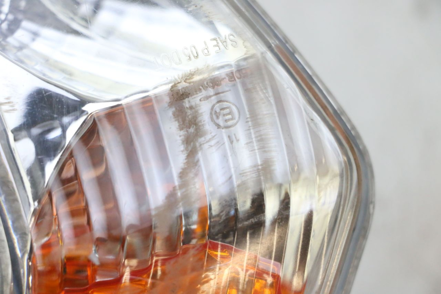 photo de CLIGNOTANT AVANT GAUCHE KYMCO LIKE 125 (2009 - 2016) - État de surface