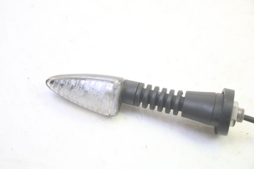 photo de CLIGNOTANT AVANT GAUCHE PIAGGIO MP3 HPE 350 (2018 - 2020) - Détail de la pièce