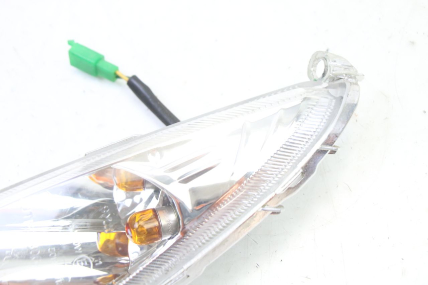 photo de CLIGNOTANT AVANT GAUCHE SYM ORBIT 2 4T 50 (2008 - 2017)