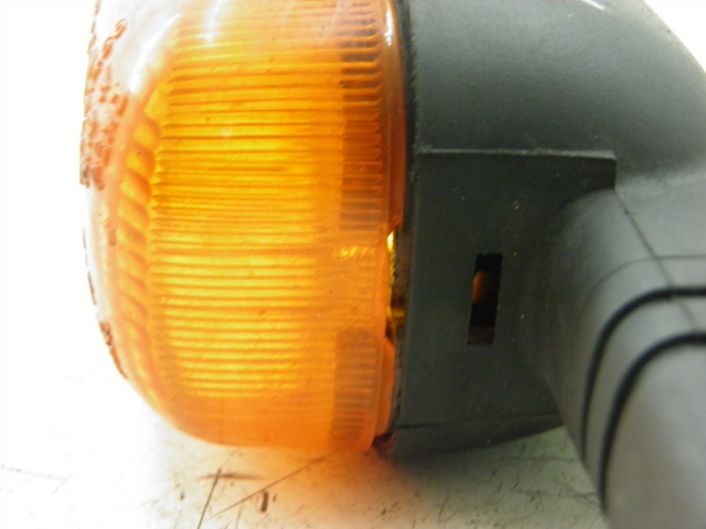 photo de CLIGNOTANT AVANT GAUCHE PEUGEOT LUDIX 50 (2008 - 2017)