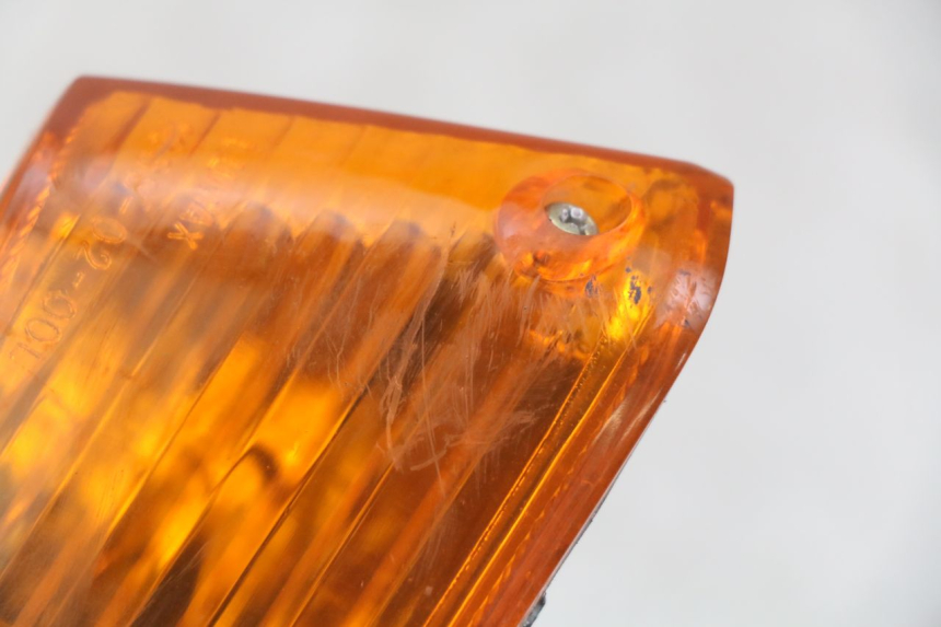 photo de CLIGNOTANT AVANT GAUCHE HONDA SCV LEAD 100 (2003 - 2007)