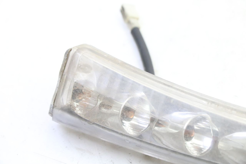 photo de CLIGNOTANT AVANT GAUCHE PEUGEOT SPEEDFIGHT 3 AIR 50 (2009 - 2015)