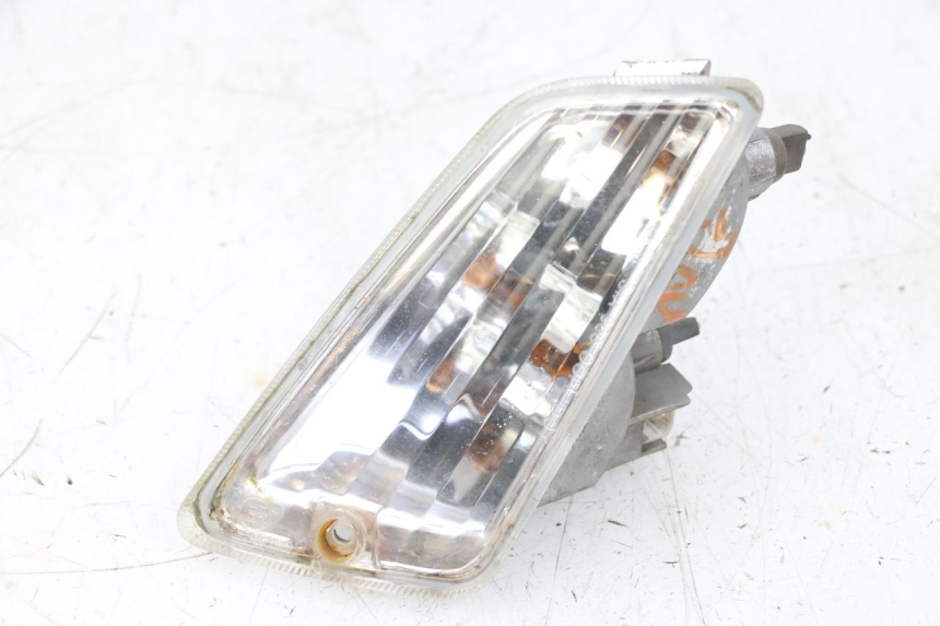 photo de CLIGNOTANT AVANT GAUCHE PIAGGIO VESPA GTS SUPER IE 125 (2009 - 2016) - Vue principale