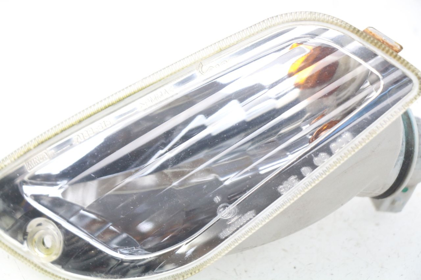 photo de CLIGNOTANT AVANT GAUCHE PIAGGIO VESPA LX IE 125 (2010 - 2012)