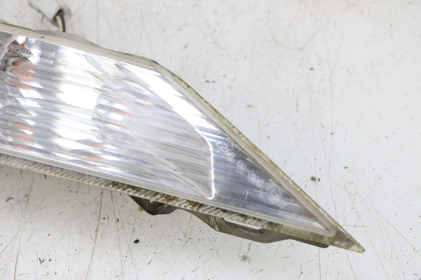 photo de CLIGNOTANT AVANT GAUCHE PIAGGIO X8 125 (2004 - 2007) - Zoom état d’usage