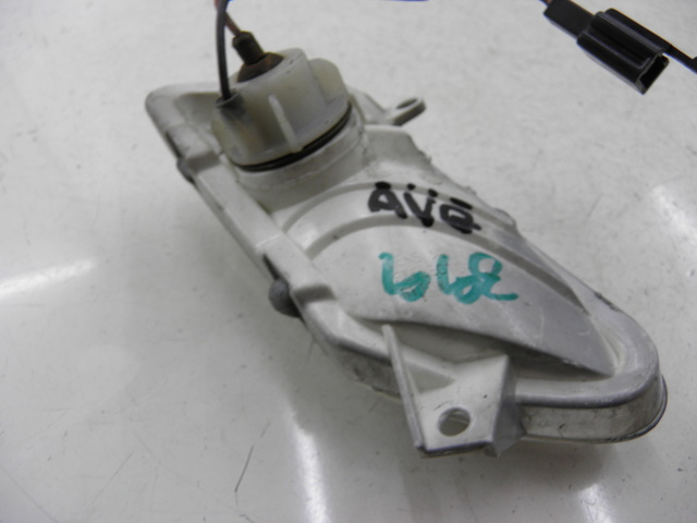 photo de CLIGNOTANT AVANT GAUCHE YAMAHA XMAX X-MAX 125 (2006 - 2009)