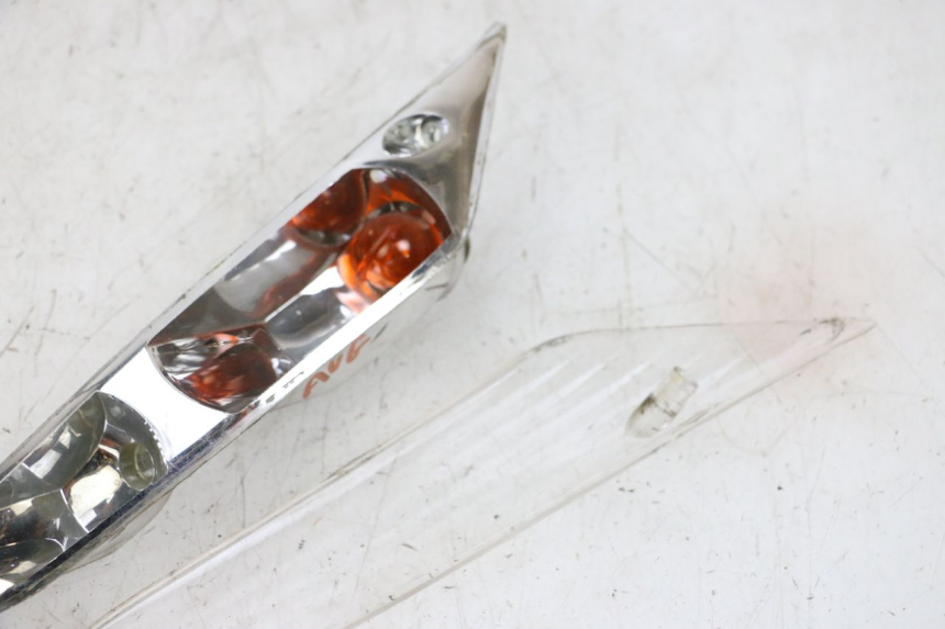 photo de CLIGNOTANT AVANT GAUCHE PIAGGIO ZIP 2T 50 (2009 - 2019) - Zoom état d’usage