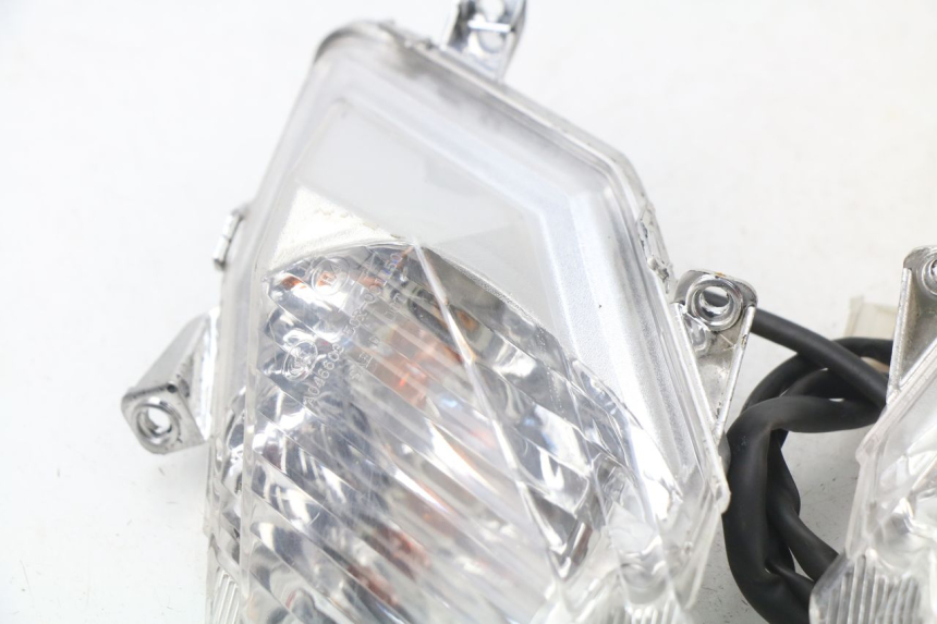 photo de CLIGNOTANT AVANT RAZZO STEED 125 (2012 - 2018)