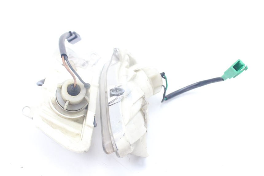 photo de CLIGNOTANT AVANT YAMAHA XMAX X-MAX 125 (2006 - 2009)