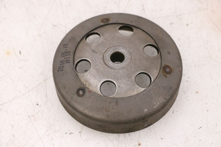 photo de CLOCHE EMBRAYAGE PEUGEOT KISBEE 4T 50 (2010 - 2017) - Autre angle de vue