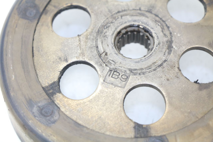 photo de CLOCHE EMBRAYAGE YAMAHA XMAX X-MAX ABS 125 (2014 - 2016) - Zoom état d’usage