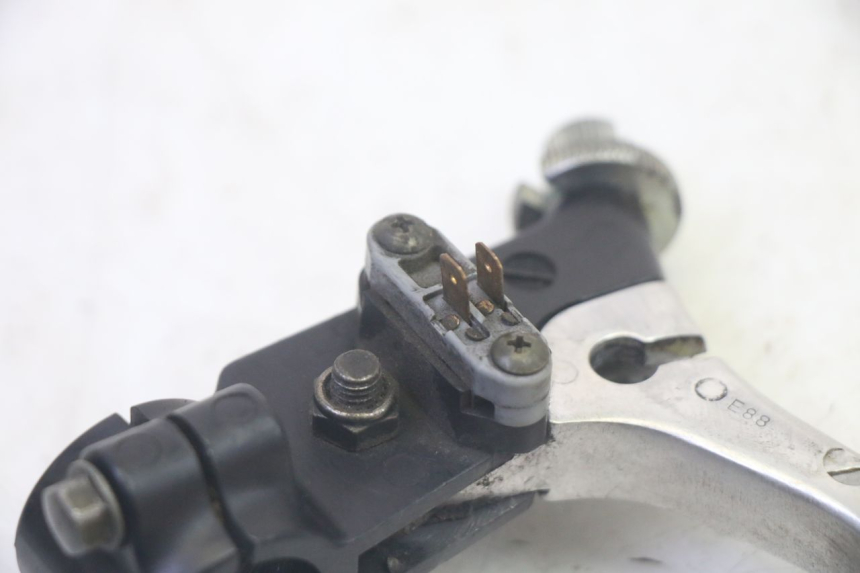 photo de COCOTTE EMBRAYAGE SUZUKI GSF N BANDIT 600 (1996 - 1999) - Points de fixation