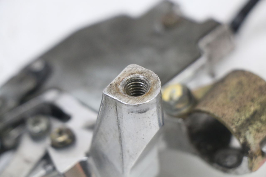 photo de COCOTTE FREIN GAUCHE HONDA NES AROBASE 125 (2000 - 2003)