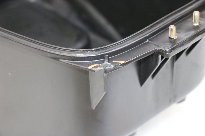 photo de COFFRE SELLE KYMCO AGILITY 4T 50 (2005 - 2018) - Autre angle de vue