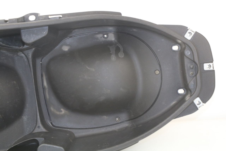 photo de COFFRE SELLE PIAGGIO BEVERLY 125 (1998 - 2005)