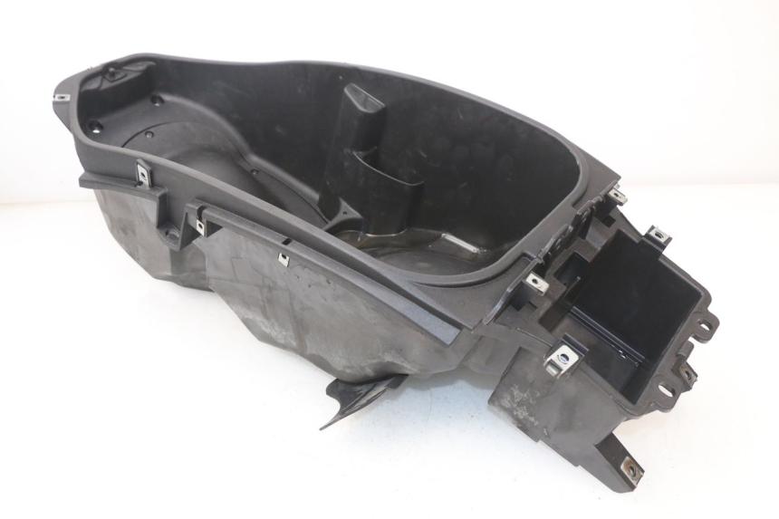 photo de COFFRE SELLE PIAGGIO BEVERLY 125 (1998 - 2005)