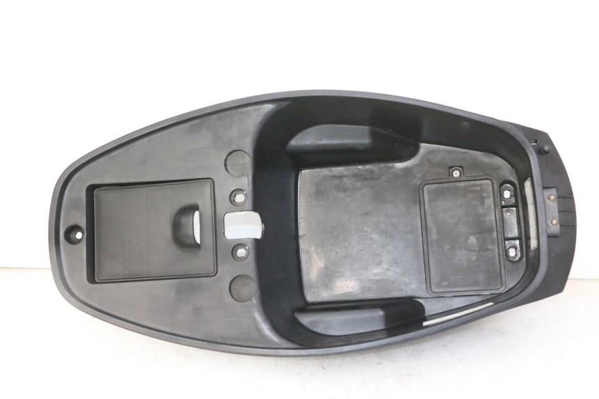 photo de COFFRE SELLE DAELIM BESBI 125 (2007 - 2008)
