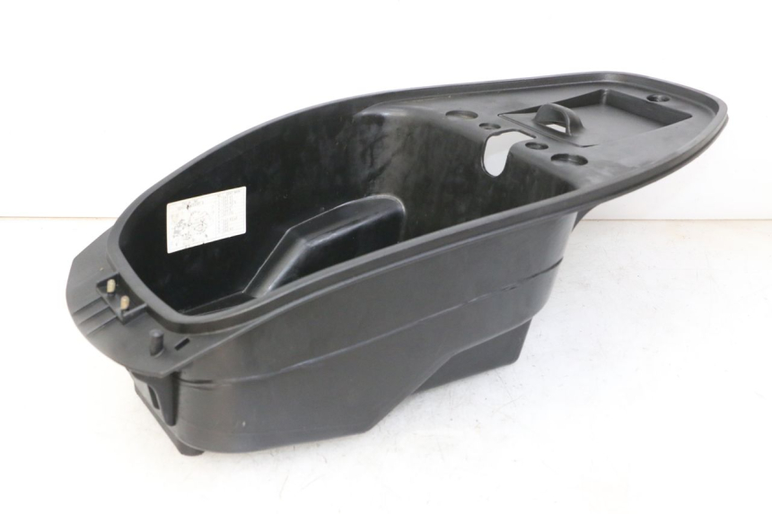 photo de COFFRE SELLE DAELIM BESBI 125 (2007 - 2008)