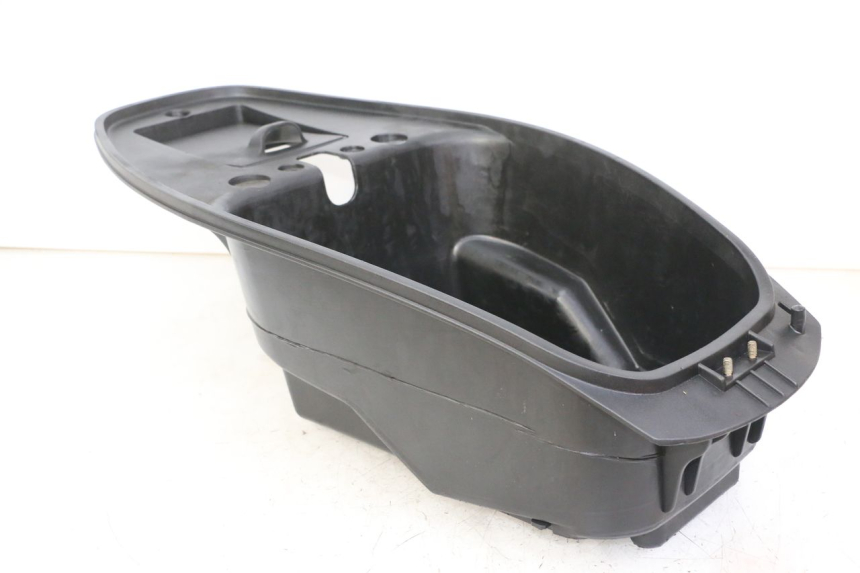 photo de COFFRE SELLE DAELIM BESBI 125 (2007 - 2008)