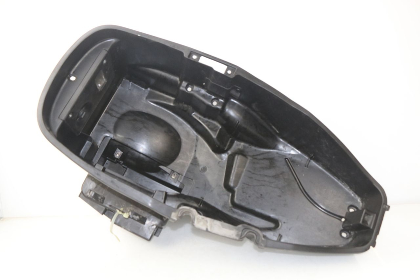 photo de COFFRE SELLE HONDA FES S-WING SWING ABS 125 (2007 - 2015)