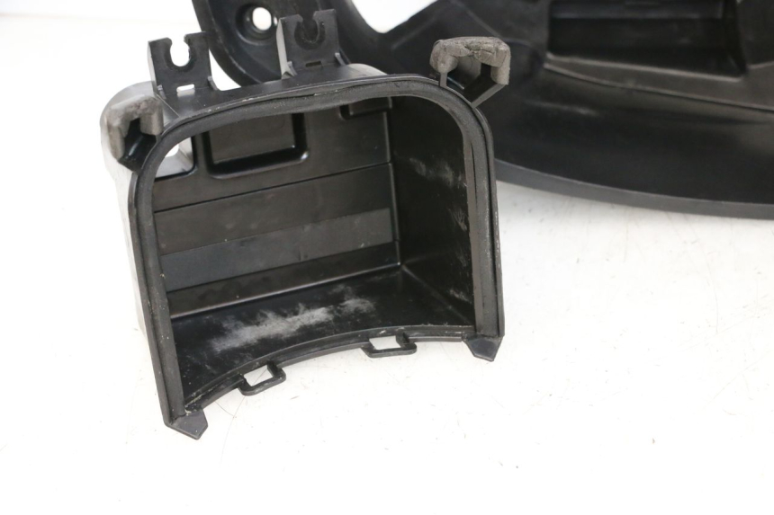 photo de COFFRE SELLE MBK FLAME X 125 (2007 - 2016) - Marquages et références