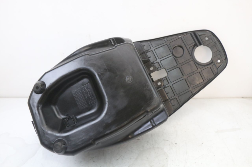 photo de COFFRE SELLE HONDA NES AROBASE 125 (2000 - 2003)