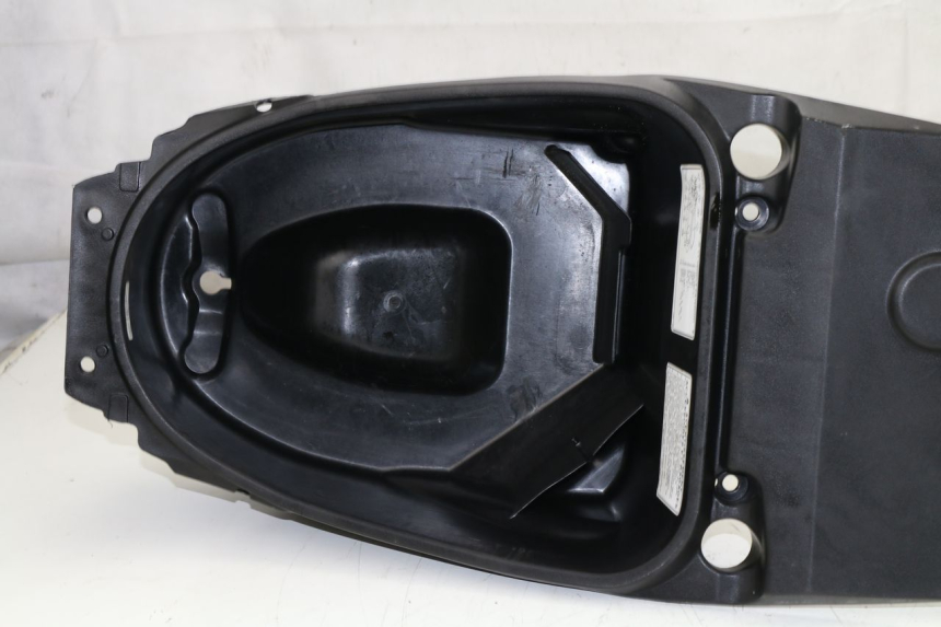 photo de COFFRE SELLE HONDA SCV LEAD 100 (2003 - 2007)