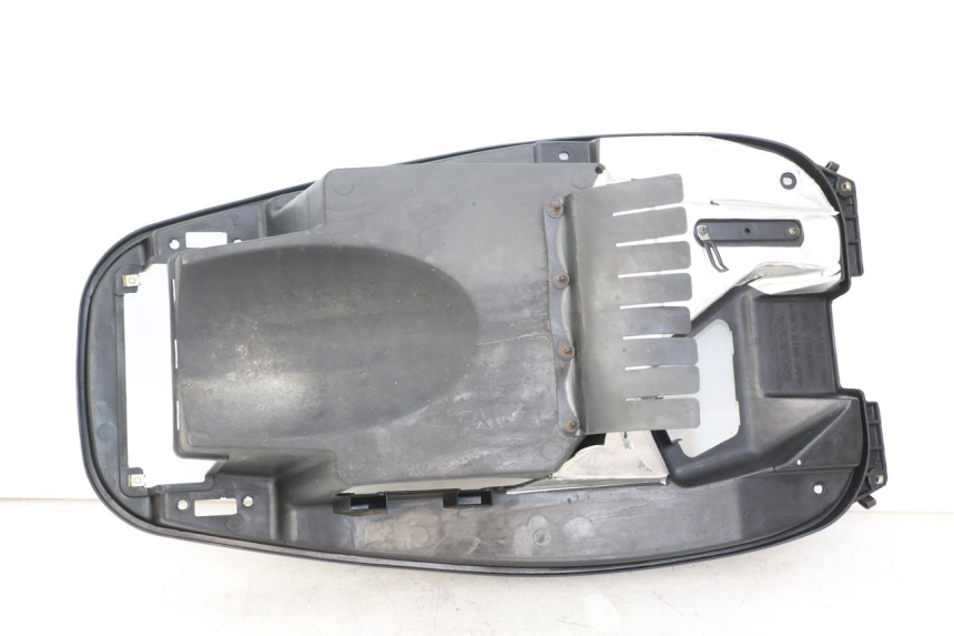 photo de COFFRE SELLE KYMCO XCITING 500 (2007 - 2010)