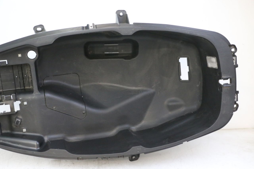 photo de COFFRE SELLE PIAGGIO MP3 500 (2014 - 2016)