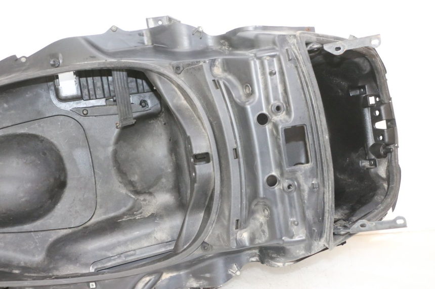 photo de COFFRE SELLE PIAGGIO MP3 RL 250 (2007 - 2010)