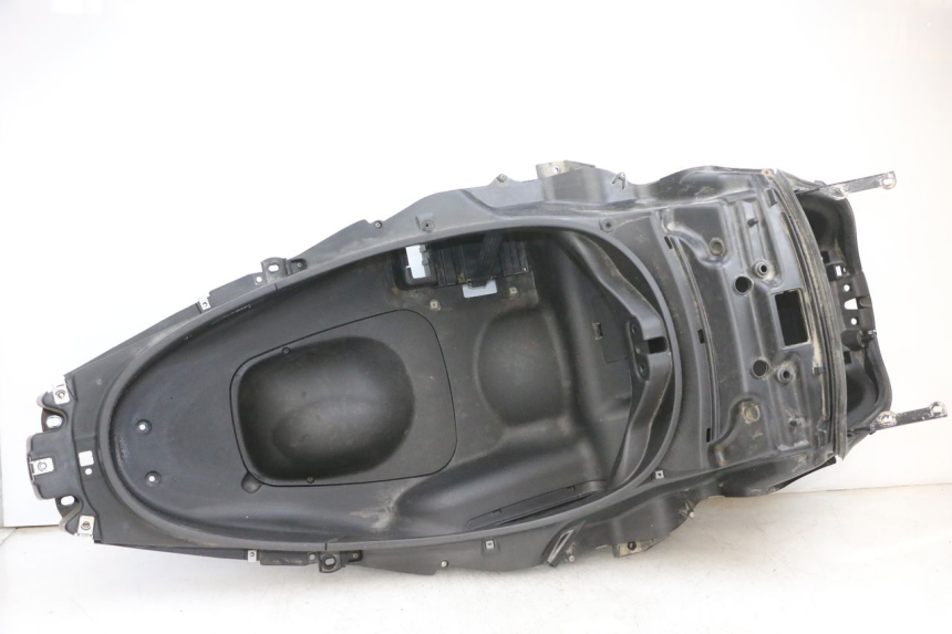 photo de COFFRE SELLE PIAGGIO MP3 RL 250 (2007 - 2010) - Vue principale