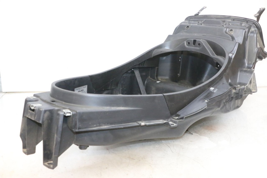 photo de COFFRE SELLE PIAGGIO MP3 RL 250 (2007 - 2010) - Pièce contrôlée