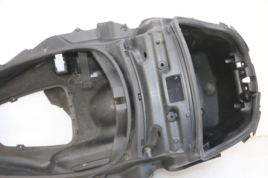 photo de COFFRE SELLE PIAGGIO MP3 125 (2006 - 2014)