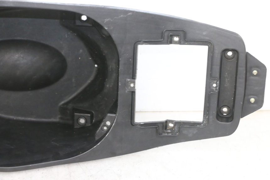 photo de COFFRE SELLE DAELIM S1 125 (2007 - 2016) - Marquages et références