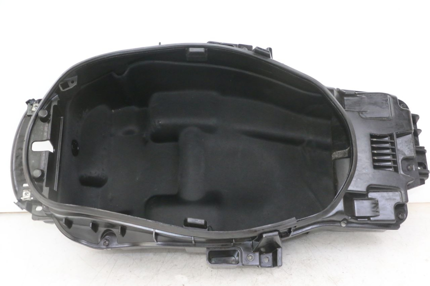 photo de COFFRE SELLE PEUGEOT SATELIS 125 (2013 - 2018)