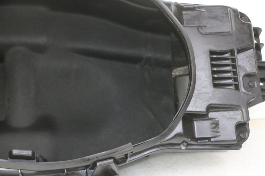 photo de COFFRE SELLE PEUGEOT SATELIS 125 (2013 - 2018)