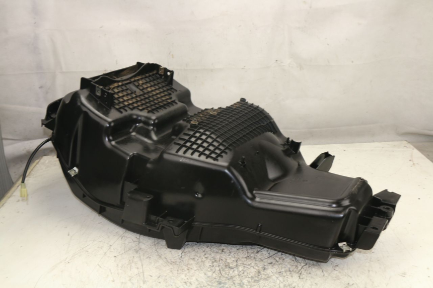photo de COFFRE SELLE PEUGEOT SATELIS 400 (2007 - 2013)