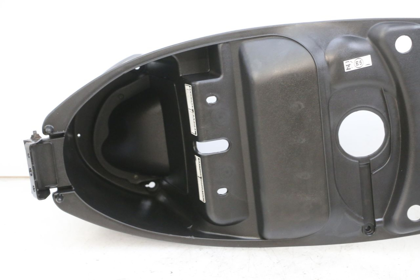 photo de COFFRE SELLE PEUGEOT TWEET PRO EFI 4T 50 (2021 - 2022)