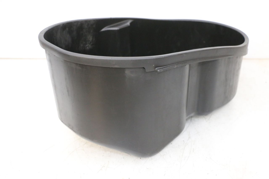 photo de COFFRE SELLE PIAGGIO VESPA GTS SUPER IE 125 (2009 - 2016) - Zoom état d’usage