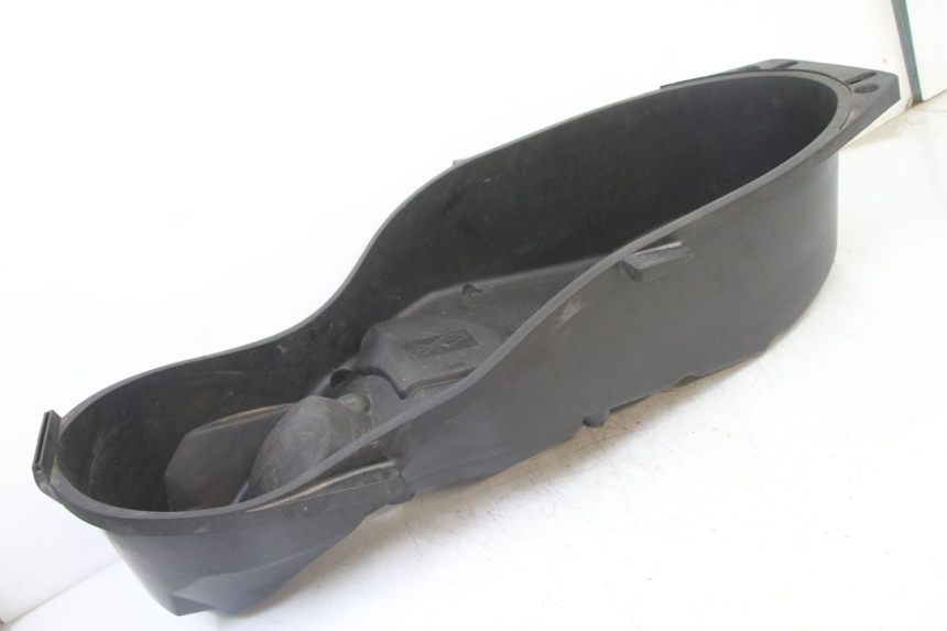 photo de COFFRE SELLE YAMAHA XMAX X-MAX 125 (2006 - 2009) - Zoom état d’usage