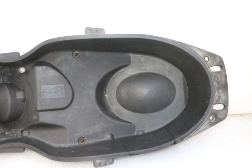 photo de COFFRE SELLE YAMAHA X-MAX XMAX 250 (2006 - 2009)