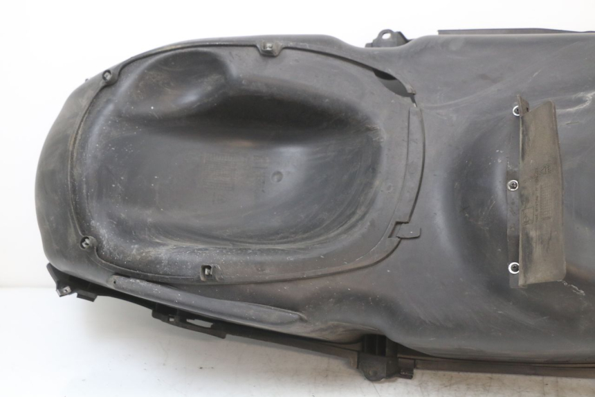 photo de COFFRE SELLE PIAGGIO X10 125 (2012 - 2017)