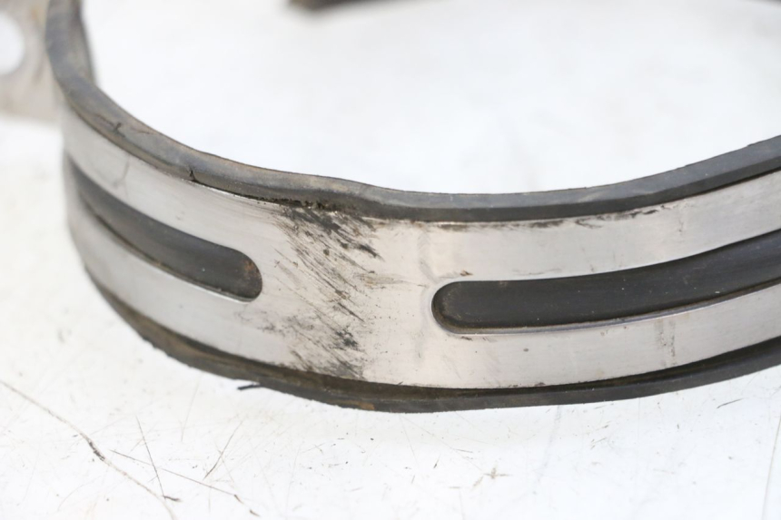 photo de COLLIER ECHAPPEMENT VONROAD YIBEN 125 (2006 - 2010) - Autre angle de vue