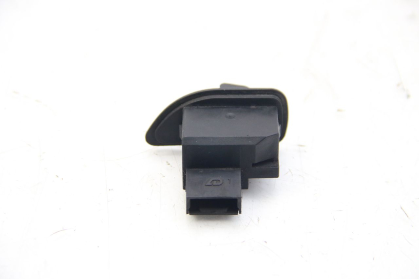 photo de COMMODO CLIGNOTANT PIAGGIO BEVERLY 125 (2010 - 2015)
