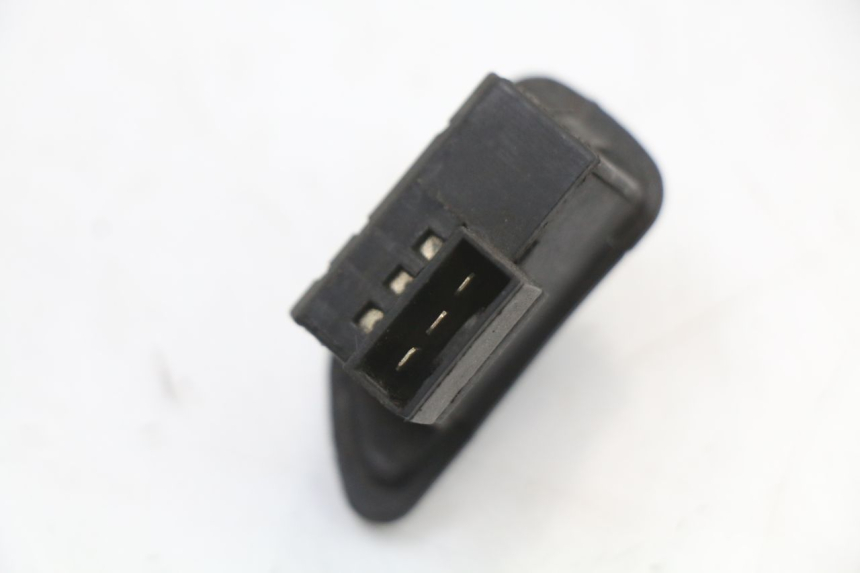 photo de COMMODO CLIGNOTANT PIAGGIO FLY 2T 50 (2004 - 2017) - Autre angle de vue