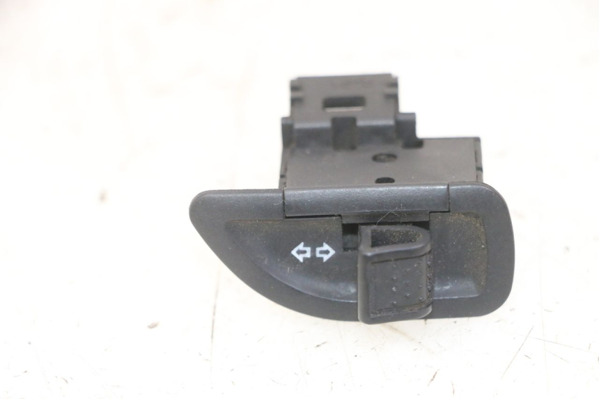 photo de COMMODO CLIGNOTANT PIAGGIO IE MP3 YOURBAN 300 (2011 - 2016)